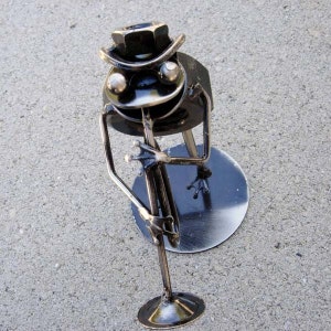Mr. FROG the TRUMPET PLAYER Metal Sculpture Stationary image 2