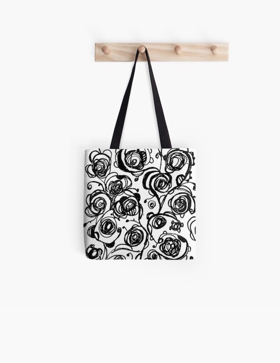 Black and white roses Tote bag