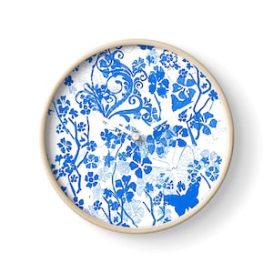 Blauer Schmetterling Bambus Uhr: Blumenmuster Home Decor