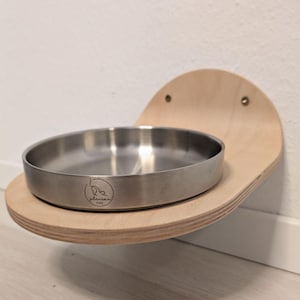 Wall-mounted feeding station for cats & dogs - High feeding station for the wall with wide food bowl in stainless steel or silicone