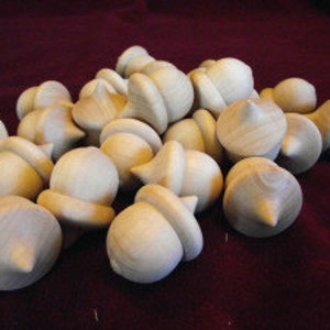 Bulk Pack of 25 Large Acorns, Unfinished Hardwood