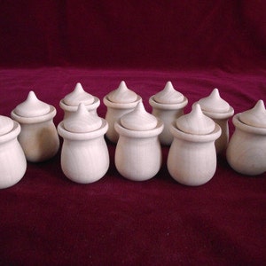 10 PREMIUM Bean Pots with 10  Large Acorns, Unfinished Hardwood