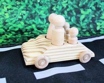 Large Family Sedan Plus 1 with Large Peg Dolls, Unfinished Wood