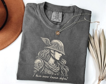 Gothic Knight Gamer T-Shirt: Retro Fantasy Video Game Gift