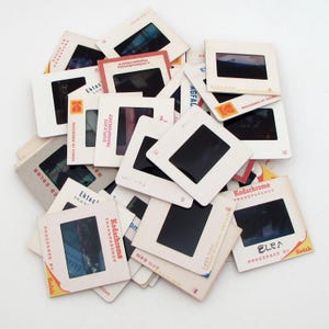 50 diapositivas antiguas de 35 mm en marcos de cartón - Diapositivas de fotos antiguas - Diapositivas de imágenes para arte alterado