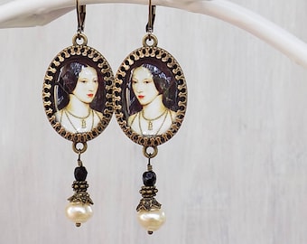Anne Boleyn Earrings - Tudor Earrings - Elizabethan Jewelry - Tudor Jewelry - SCA - Cosplay Earrings - Historical Jewelry - Faire Earrings