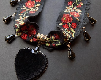 Baroque Velvet Heart Choker: Gothic Onyx & Silk Chiffon