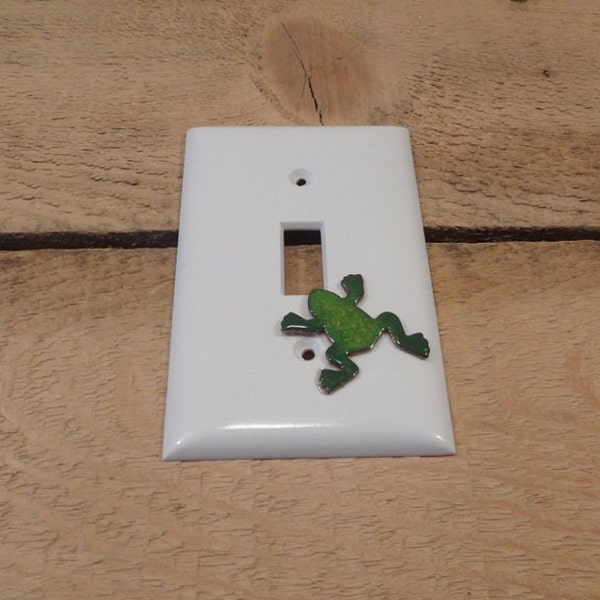 Frog switch plate, Lightswitch cover, frog decor, frog lover's gift, frog lightswitch plate, single toggle