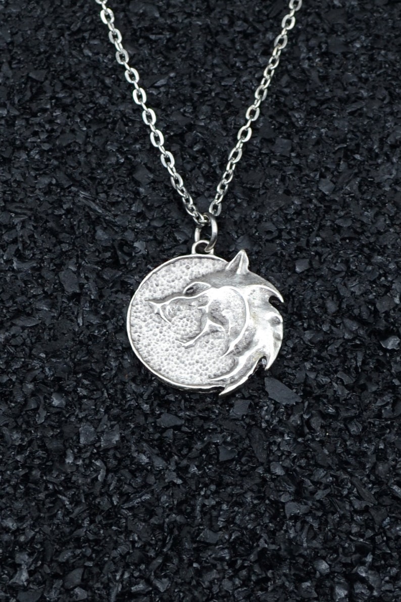 Witcher Rolo Chain Witcher Silver Necklace: Geralt Rivia Pendant, Unisex Jewelry - Etsy