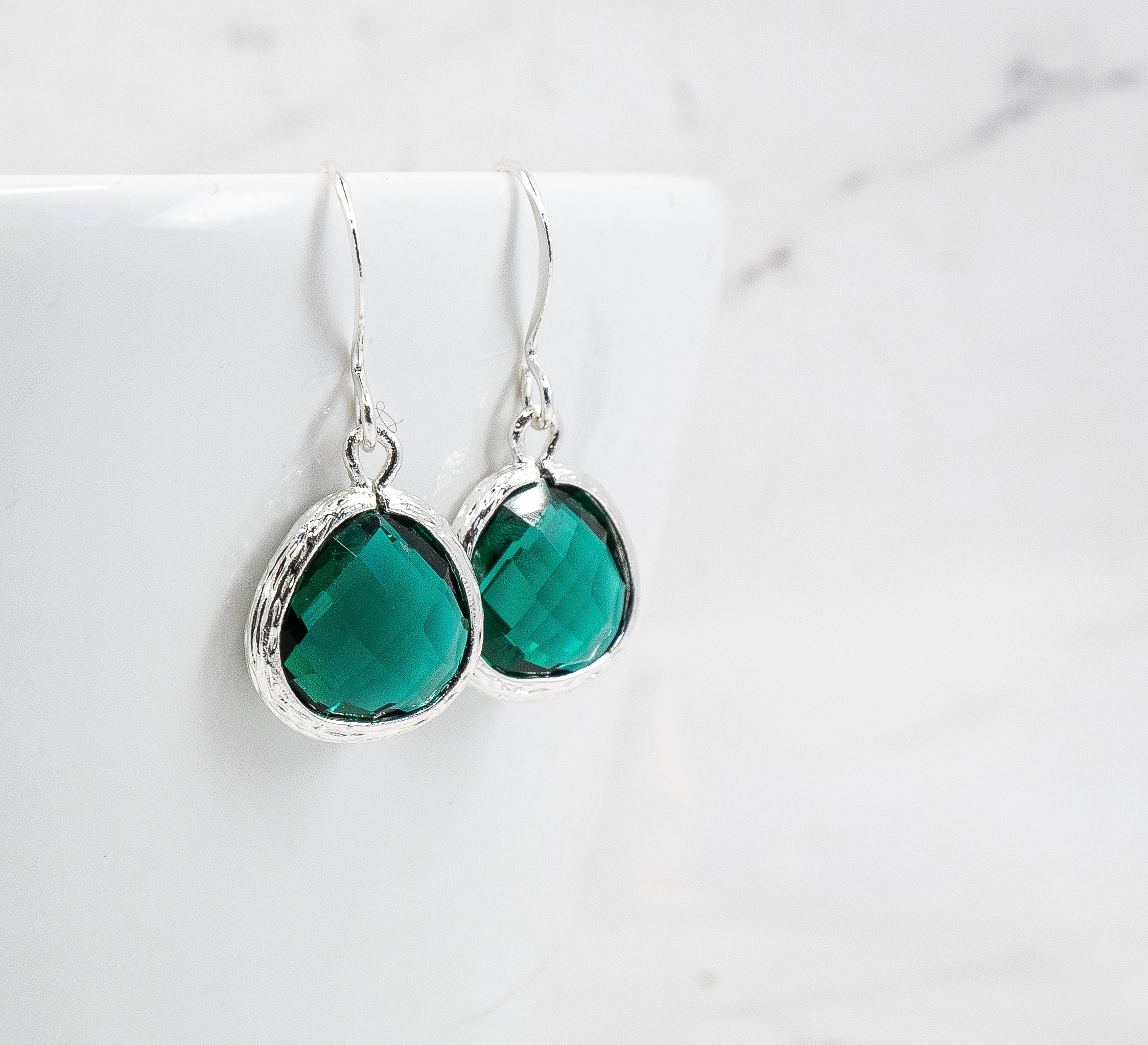 May Birthstone Earrings Emerald Silver Earrings May - Etsy Nederland