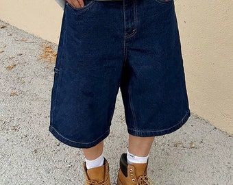 Manfinity Hypemode Herren-Jeansshorts aus einfarbigem Denim mit diagonalen Taschen