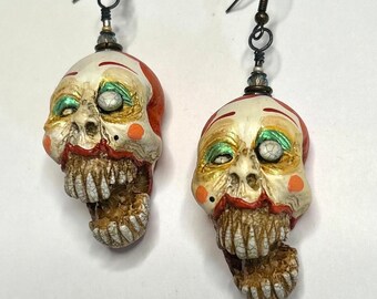 Screaming Madam Vintage Clown Zombie Head Earrings