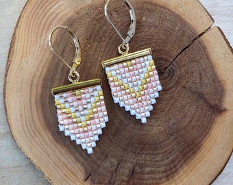 Geometric Beadwork Earrings - Peach and Yellow / Gold Beaded Earrings / Seed Bead Earrings