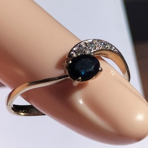 Vintage 9K Gold Ring with Natural Blue Parti Australian Sapphire & 3x Diamonds, Sizeable from N to U (12 ~ 20 mm)