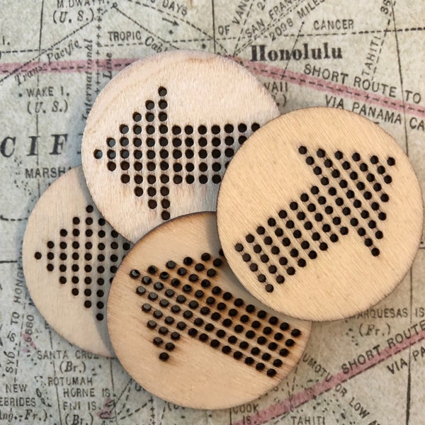 Stitchable Wood Pendants - Arrow -  4 pcs disks circles - Fiber Arts, Needlepoint, Cross Stitch