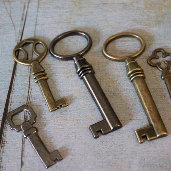 Keys 5 PCS Antique Brass and Silver - Key Embellishment Charm skeleton and antique style Flat Backed NOT real keys