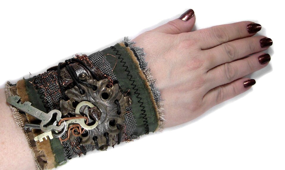 Steampunk Fashion Textile Cuff Wrist Vintage Keys ESCUTCHEON Etsy
