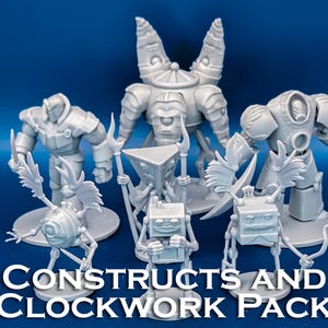 Może przedstawiać: Kolekcja szarych miniaturowych konstrukcji i figurek mechanicznych, w tym robotów i postaci humanoidalnych. Figurki znajdują się na niebieskim tle, z tekstem "CONSTRUCTS AND CLOCKWORK PACK" na dole.