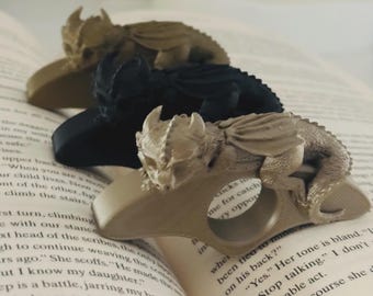 Sleeping Baby Dragon Page Holder – Fantasy Thumb Bookmark, 3D Printed Reading Accessory for Book Lovers