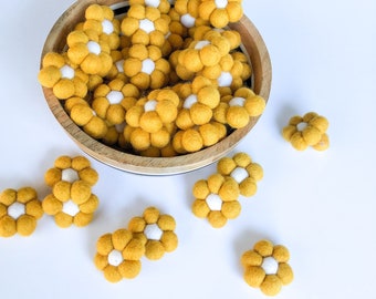 Mustard felt pom flowers/Felt Craft supplies /felt daisy