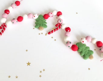 Pink and Red Candy Cane Felt Garland  /Christmas Holiday Felt Ball Pom Garland/ Candy Cane Garland/Holiday Mantle Decor/Christmas Decor