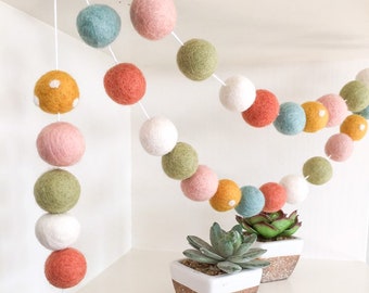 Spring Boho Felt Pom Pom Garland/ Spring  Decor/Felt Ball Pompom garland/Spring Felt balls/ Party banner/Felt ball garlands/Girl's room