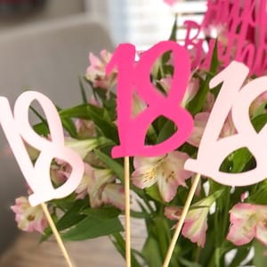 Lot de 3 piques de décoration décorations pour centre de table/Rose 18e anniversaire/Picks de fête 18e/Décoration de fête personnalisée/Picks de bouquet de fleurs/Décoration de table