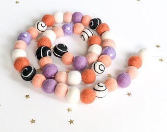 Fall Lilac Purple Black Halloween Fall Pompom Wool Felt Garland/ Boho Fall Felt Ball Garland/Halloween Party Banner/Fall Mantle Decoration