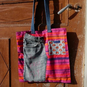 Tasche 42 x 42 Schultergurt Strand Schwimmbad Free Fly Stripes Red Jean Wax Happy