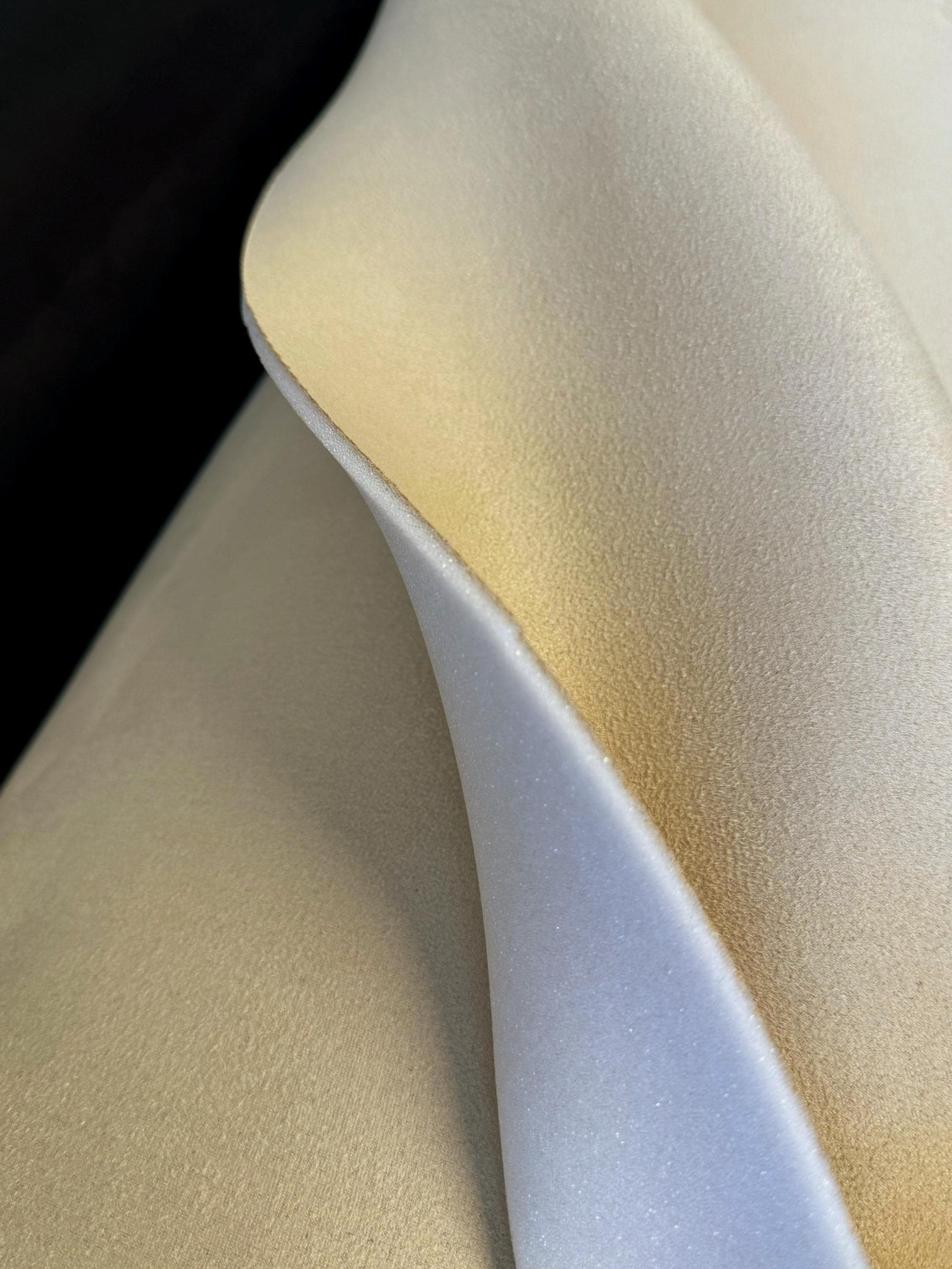 Tessuto Alcantara Per Tetto Auto 4mm - Fonoassorbente, Termoisolante, Per Riparazione E Rivestimento Interni