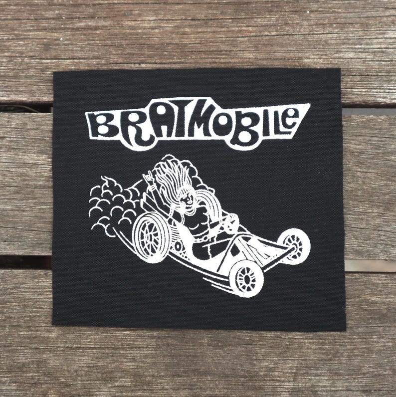 Naszywki Riot Grrrl – Bikini Kill, Bratmobile, Huggy Bear, Heavens to Betsy Bratmobile Full Art