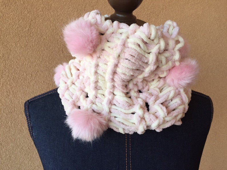 Gift-for-Her Infinity Scarves for Women Chunky Knit Scarf Chunky Scarf Knit Accessories Winter Gift for Women, Soft Pom Pom Knit Teal Scarf Pink/Cream