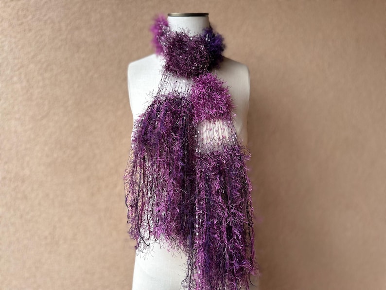 Purple and Plum Spring Scarf with Fringe. One of a Kind Bild 6