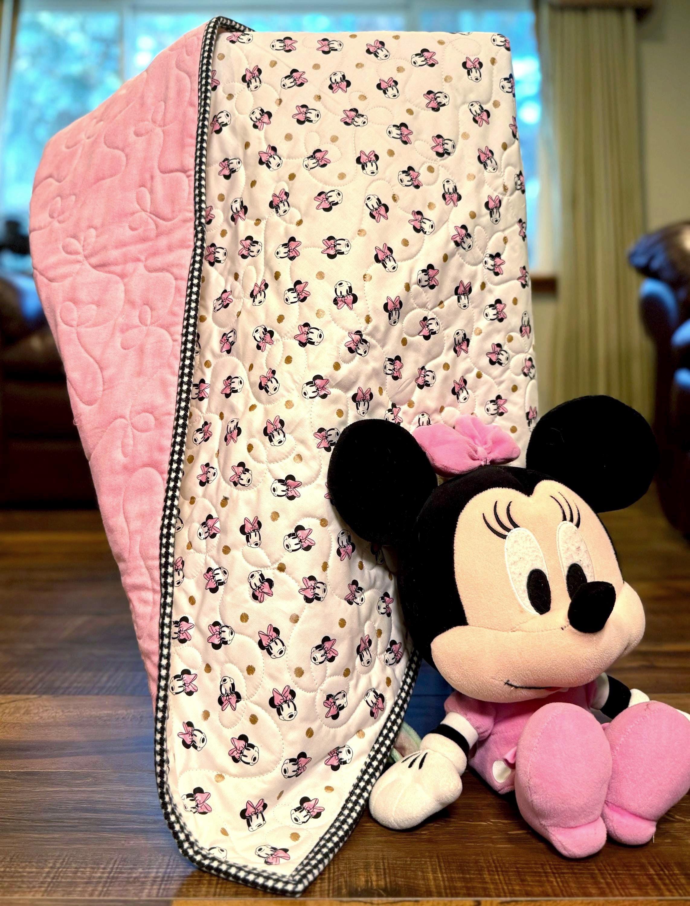 Minnie Mouse Crib Bedding
