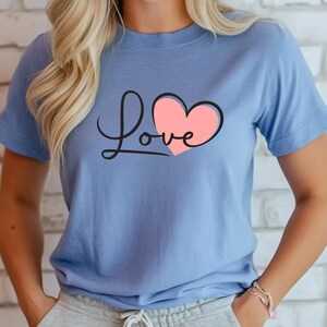 Valentine&#39;s Day Love T-Shirt with Heart Design, Simple and Sweet Gift for Her, Perfect for Valentine&#39;s Day Outfit