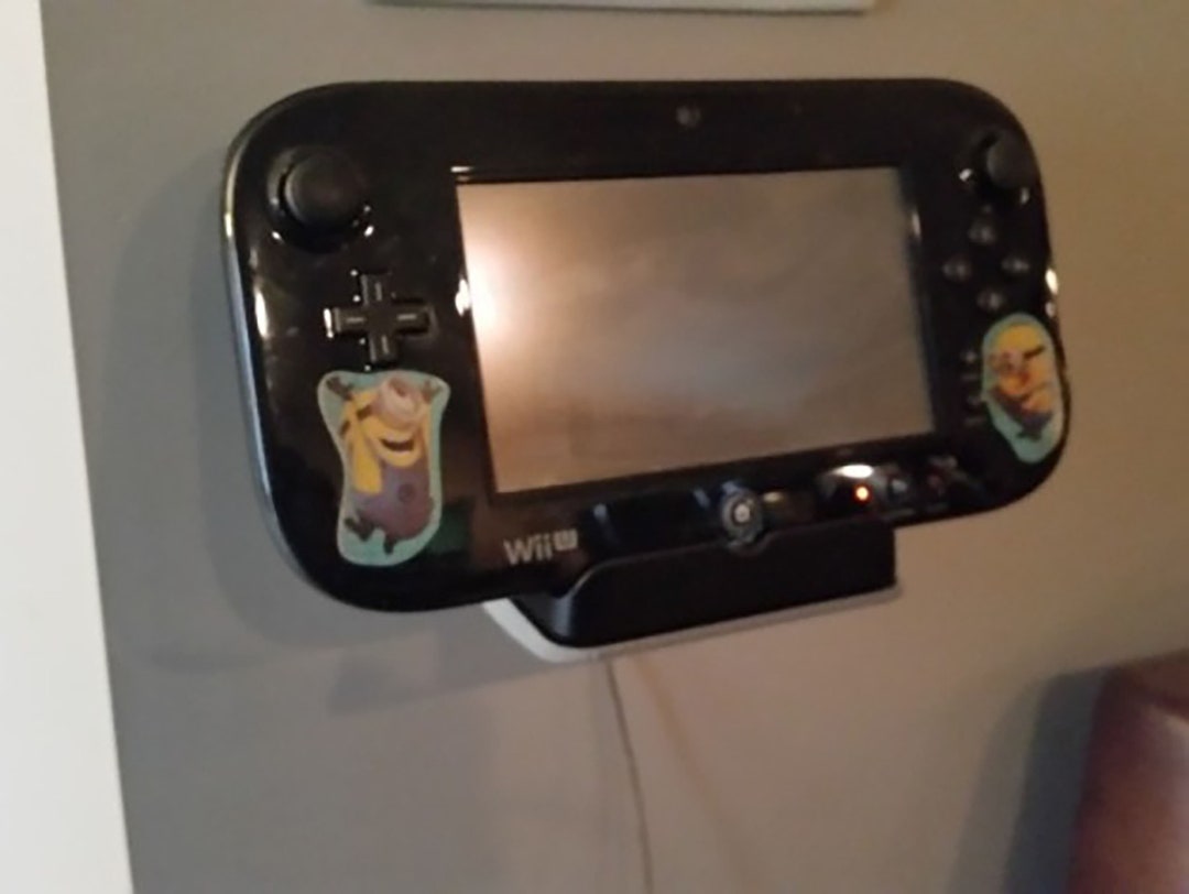 Nintendo Wii U Universal Gamepad Wall Mount Hardware Console 