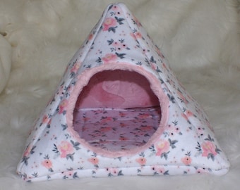 Hedgehog Teepee - Tiny Pets Tent - Hedgehog Hideout - Small Pets Bed- Hedgehog Snuggle Teepee w/removable Mat