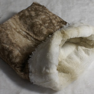 Snuggle Sack, Pouch for Hamster, Sugar Glider, Mice, Rat, Guinea Pig and Hedgehog - 9"x9"