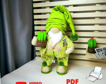 Gnomo pijama acogedor con periódico y cactus – Aprox. 45 cm (18") patrón pdf gnomo PDF escandinavo DIY HandMade + video tutorial gratuito