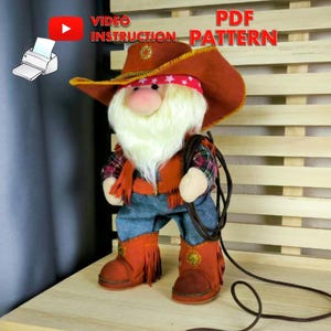 Modello PDF per gnomo cowboy / 13" (33 cm) Modello per cucire gnomo in tessuto + Video tutorial per regalo per la festa del papà