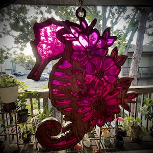 SeaHorse Suncatcher wood and acrylic with Chain and Suction Cup/Car Charm