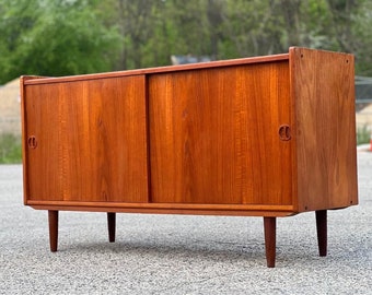Mid Century Teak Credenza | Modern Sideboard Buffet | Retro Scandinavian Design | Handcrafted Storage Cabinet | Wooden Furniture
