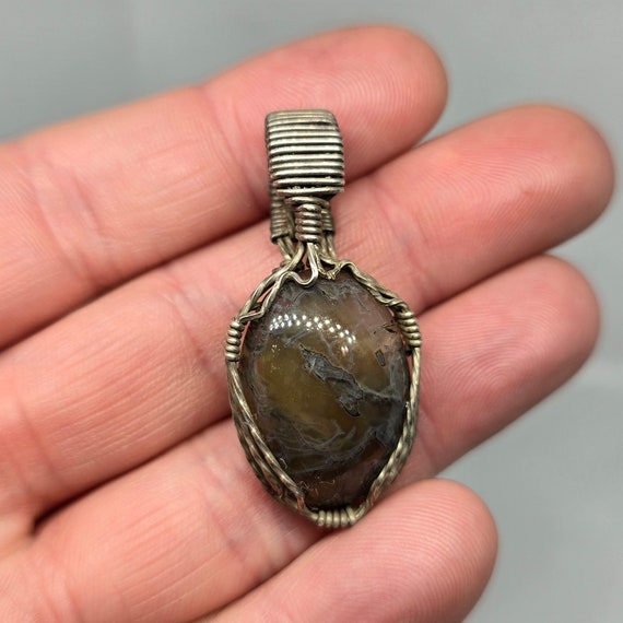 Wire Wrapped Plume Agate Pendant - image 8