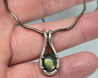 Green Chromdiopside Gemstone Necklace in Sterling Silver