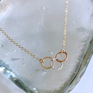 Triple metal circles necklace