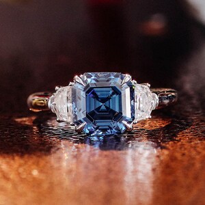 3.50 CT ラディアントカット モアッサナイト エンゲージリング 3.50 CT ラディアントカット モアッサナイト エンゲージリング