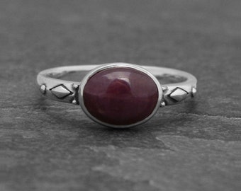 Modern Ruby Sterling Silver Ring, Oval Ruby Gemstone Artisan Handmade Ring, July Birthstone Cabochon Ring