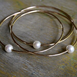 14k Gold fill Bangles, Set of Three Pearl Stacking Bracelets, Round White Freshwater Pearl Bangles, 14 Karat Yellow Gold Filled image 3