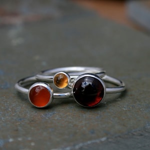 Maui Sunset Stacking Rings, Set of Three Sterling Silver Gemstone Rings, Garnet Citrine Carnelian Cabochons image 3