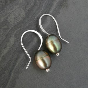 Baroque Pearl Earrings - Oval Freshwater Pearls - Sterling Silver Drop Earrings - Dainty Handmade Pearl Earrings - Minimalist Modern Pearls